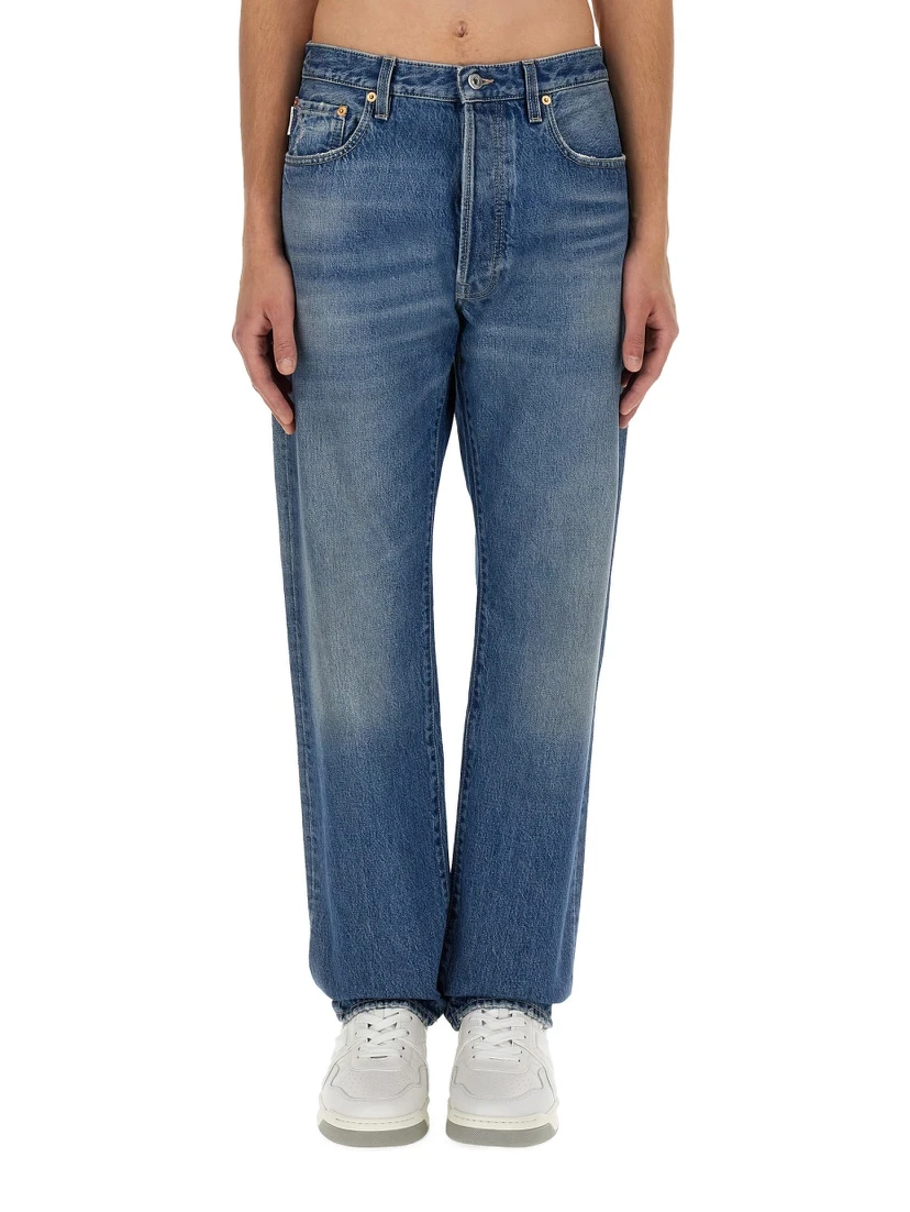 JEANS WITH LOGO DETAIL