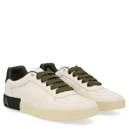 SNEAKER WITH LOGO