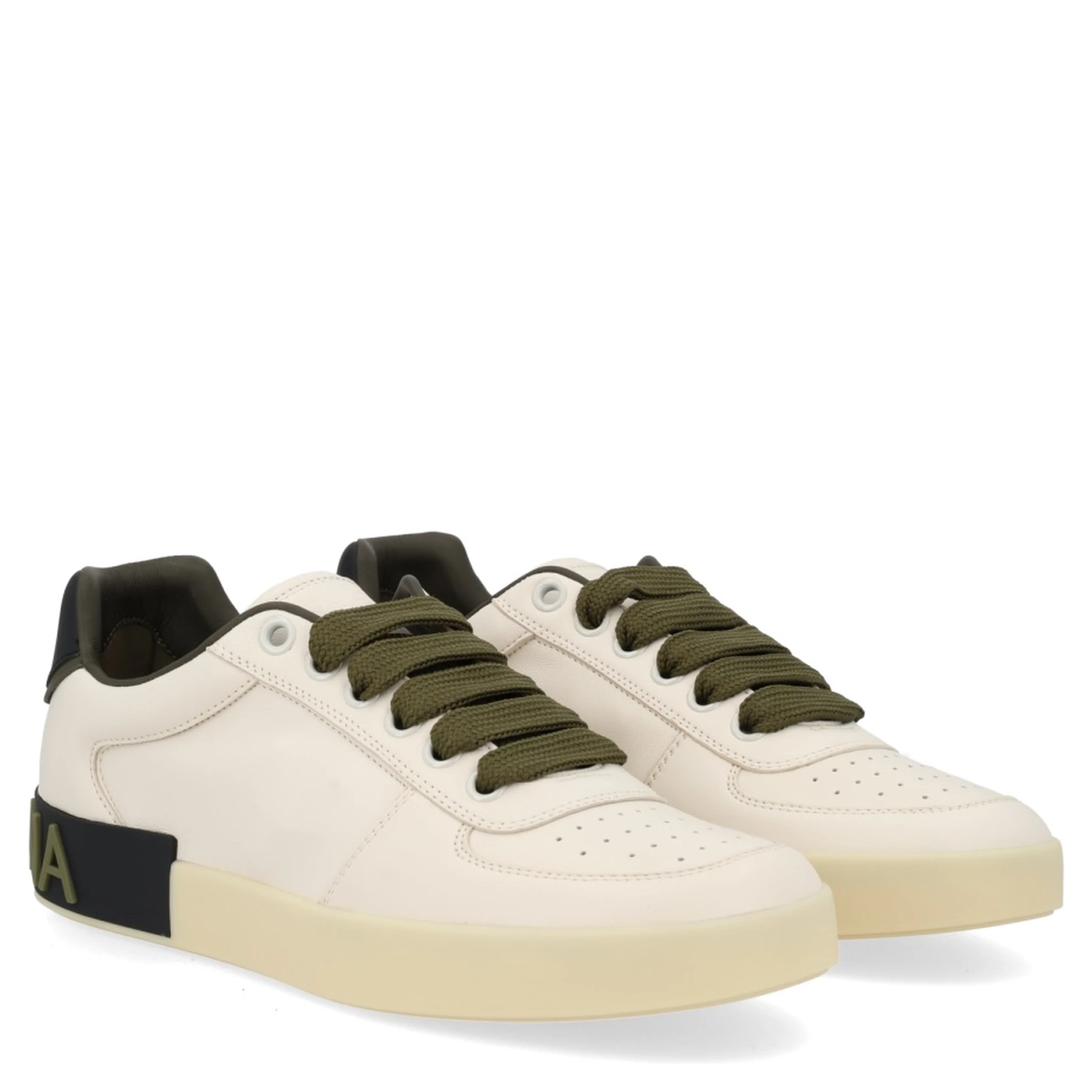 SNEAKER WITH LOGO
