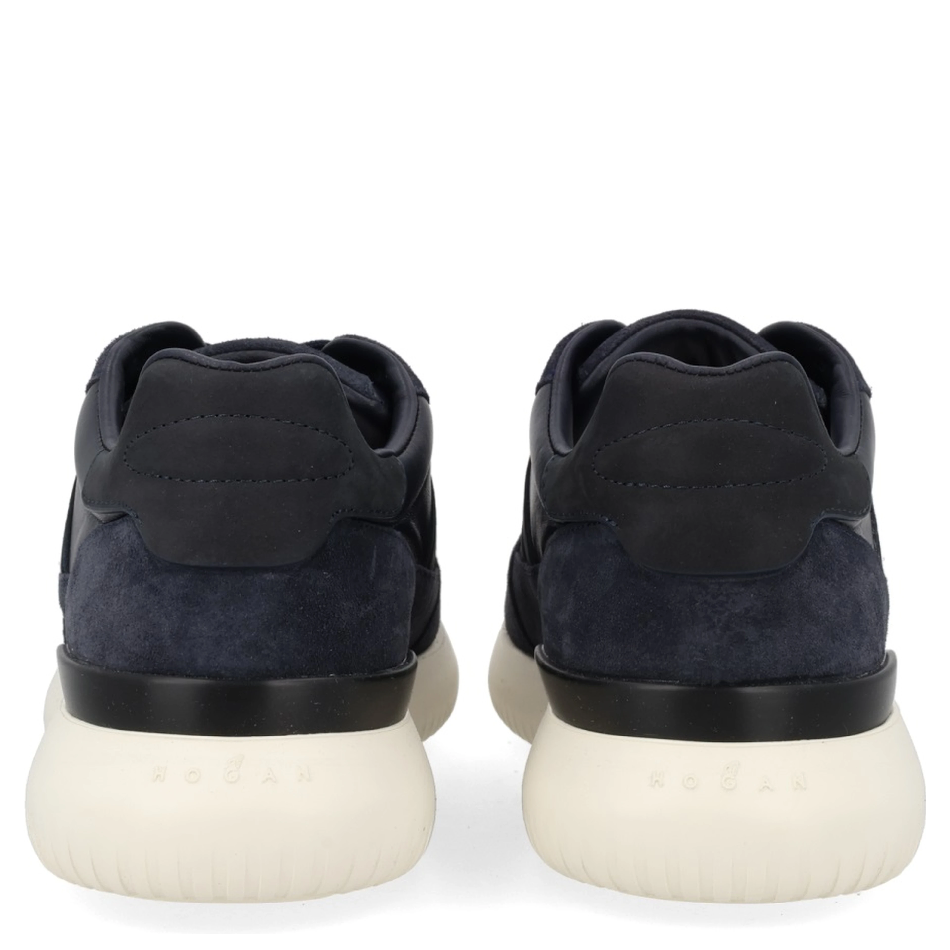 SUEDE SNEAKER