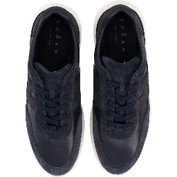 SUEDE SNEAKER