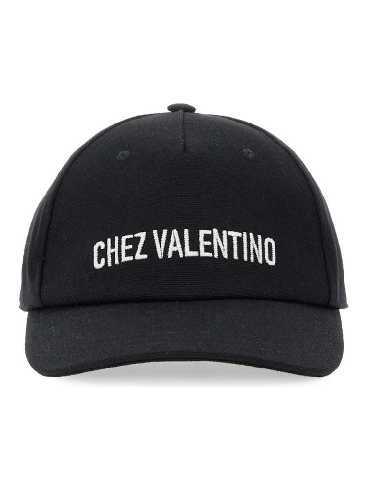 BASEBALL CAP WITH EMBROIDERY