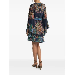 فساتين إيترو