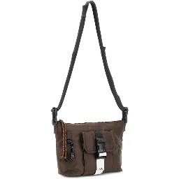 أكياس APC.. بنية اللون