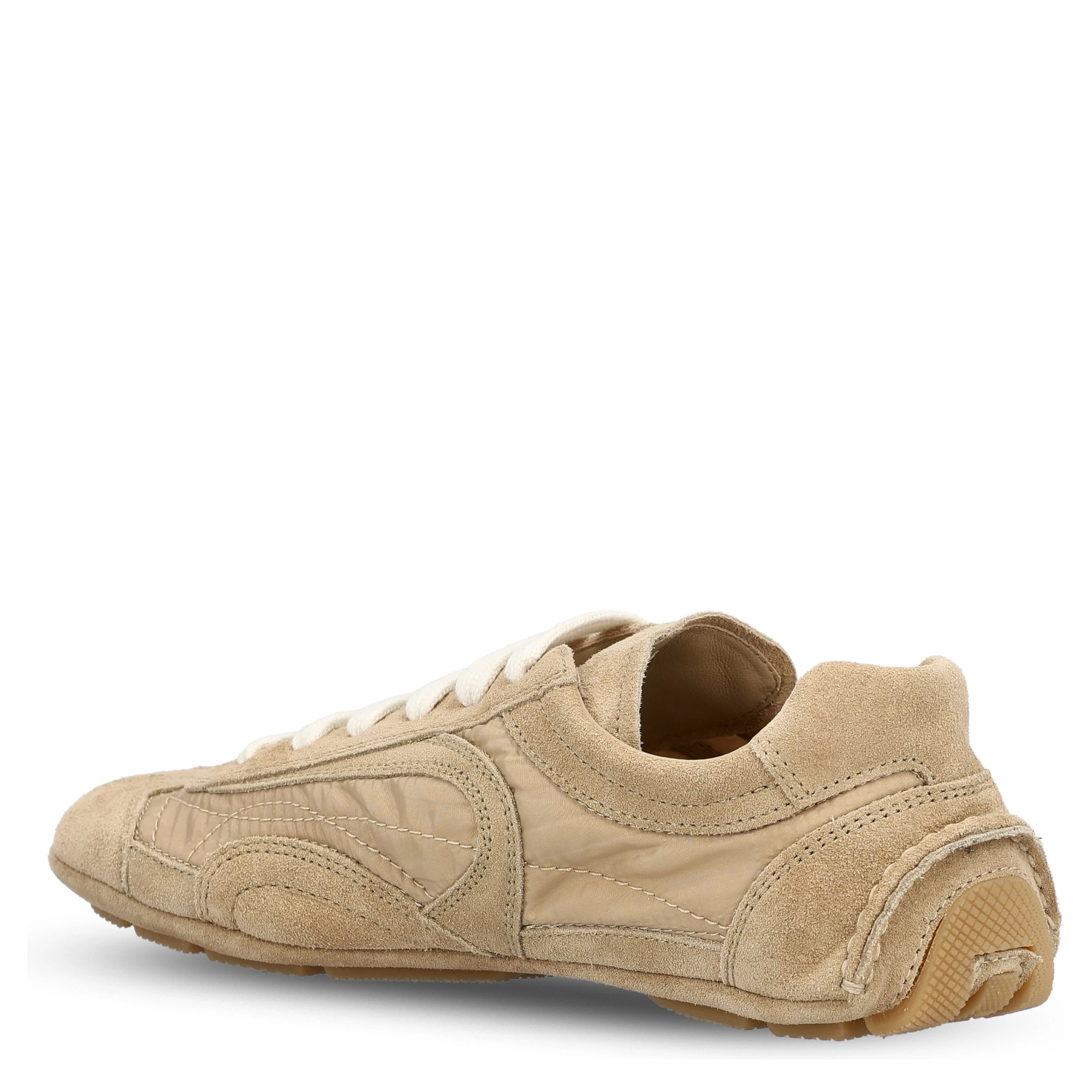 حذاء رياضي من برادا بلون الجمل