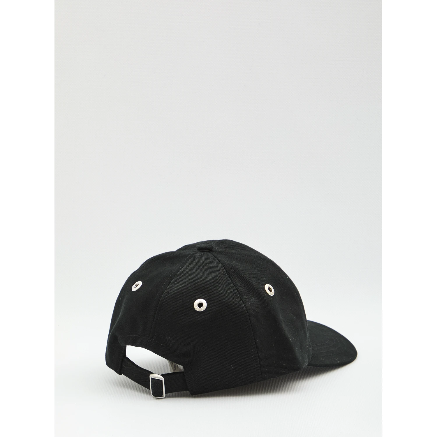 Ami de Coeur cap