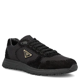 حذاء رياضي أسود من برادا