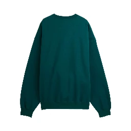 كنزة رياضية بشعار