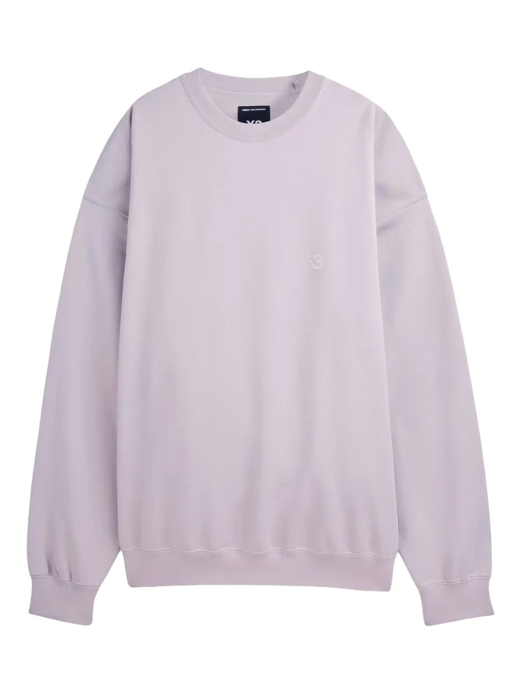 كنزة رياضية بشعار