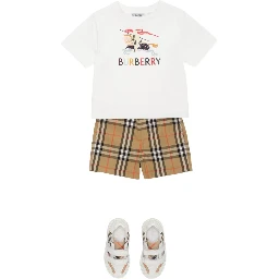 ملابس بربري للأطفال... أبيض