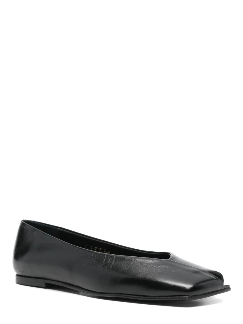 ALOHAS Flat shoes Black