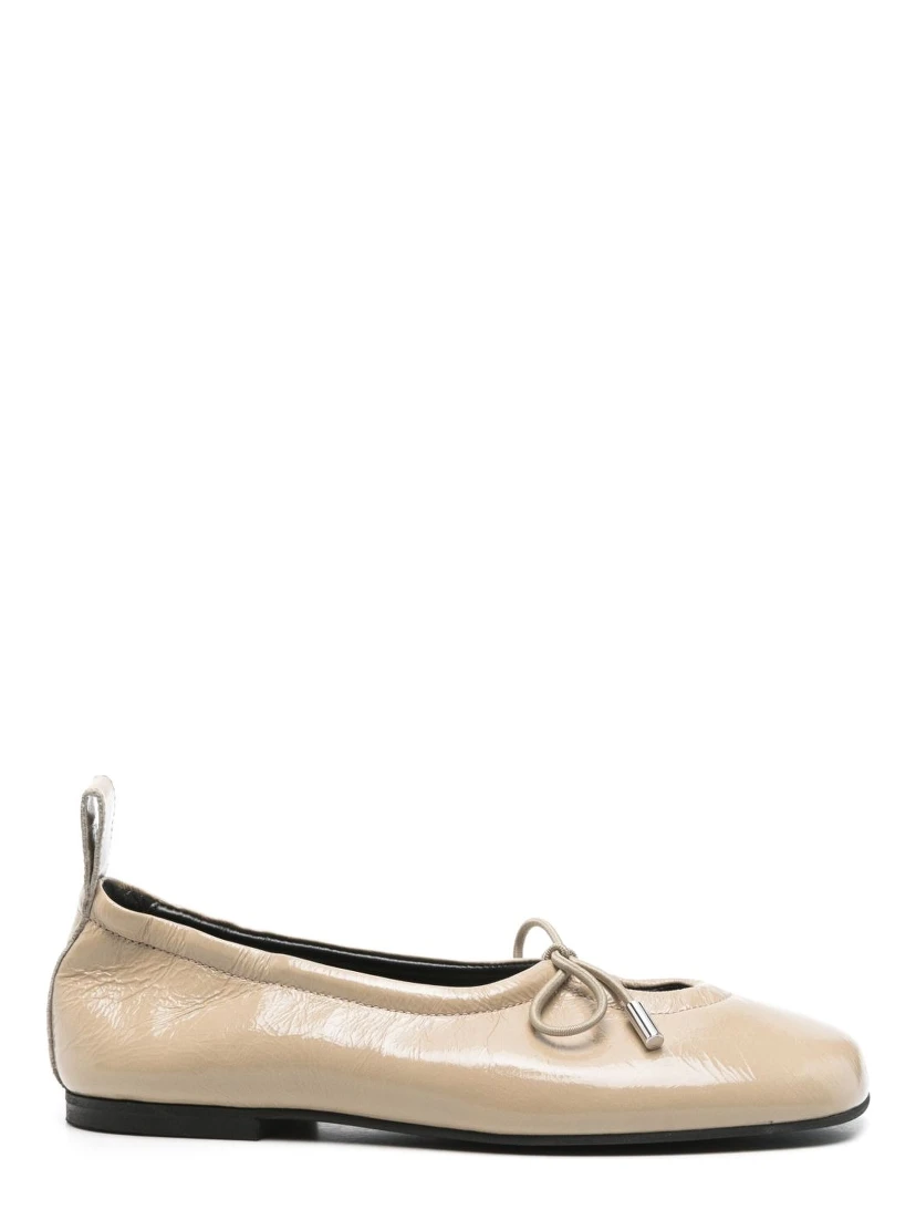 ALOHAS Flat shoes Beige