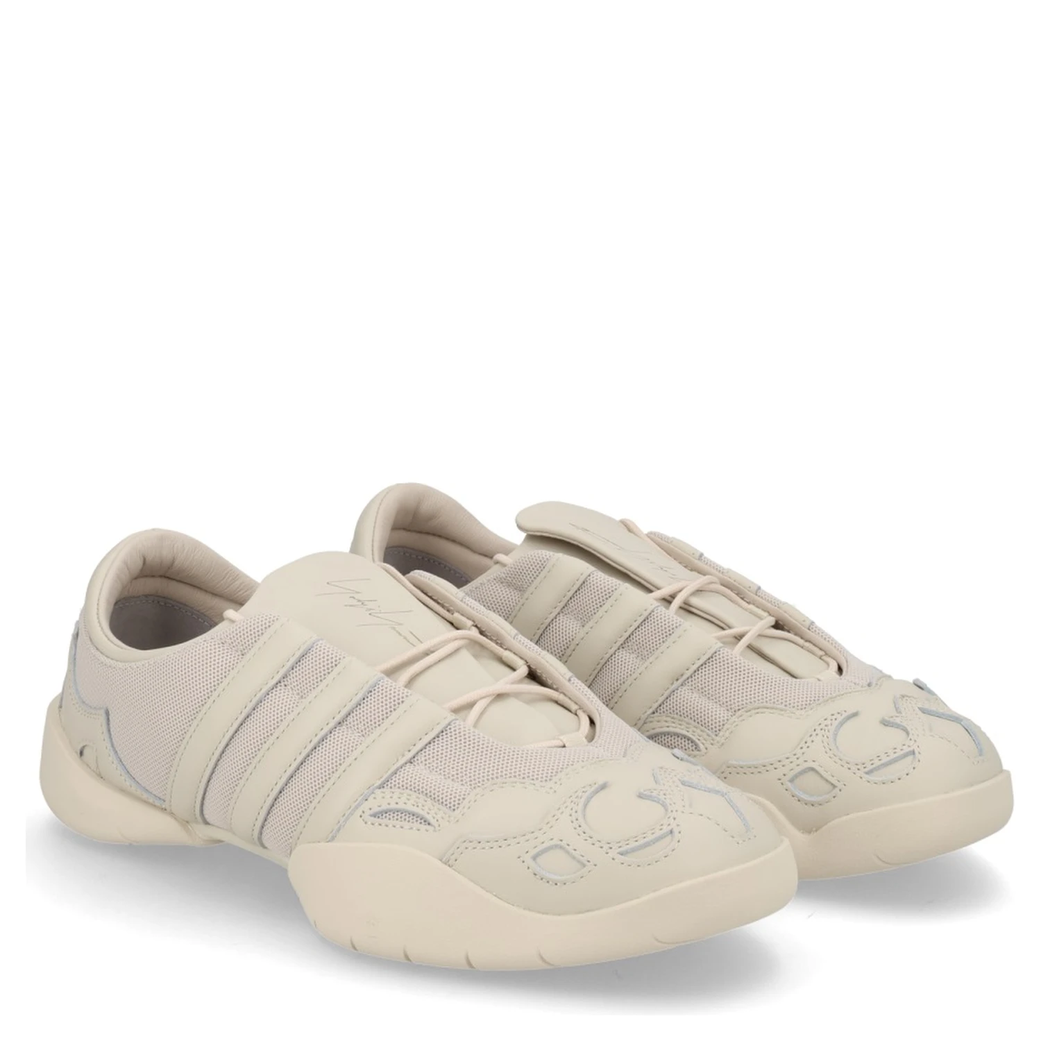 "REGU 2002" SNEAKER