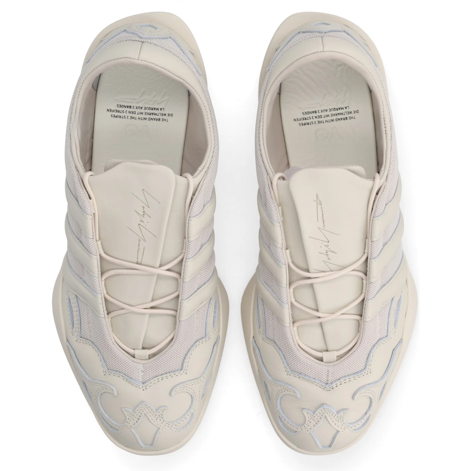 "REGU 2002" SNEAKER