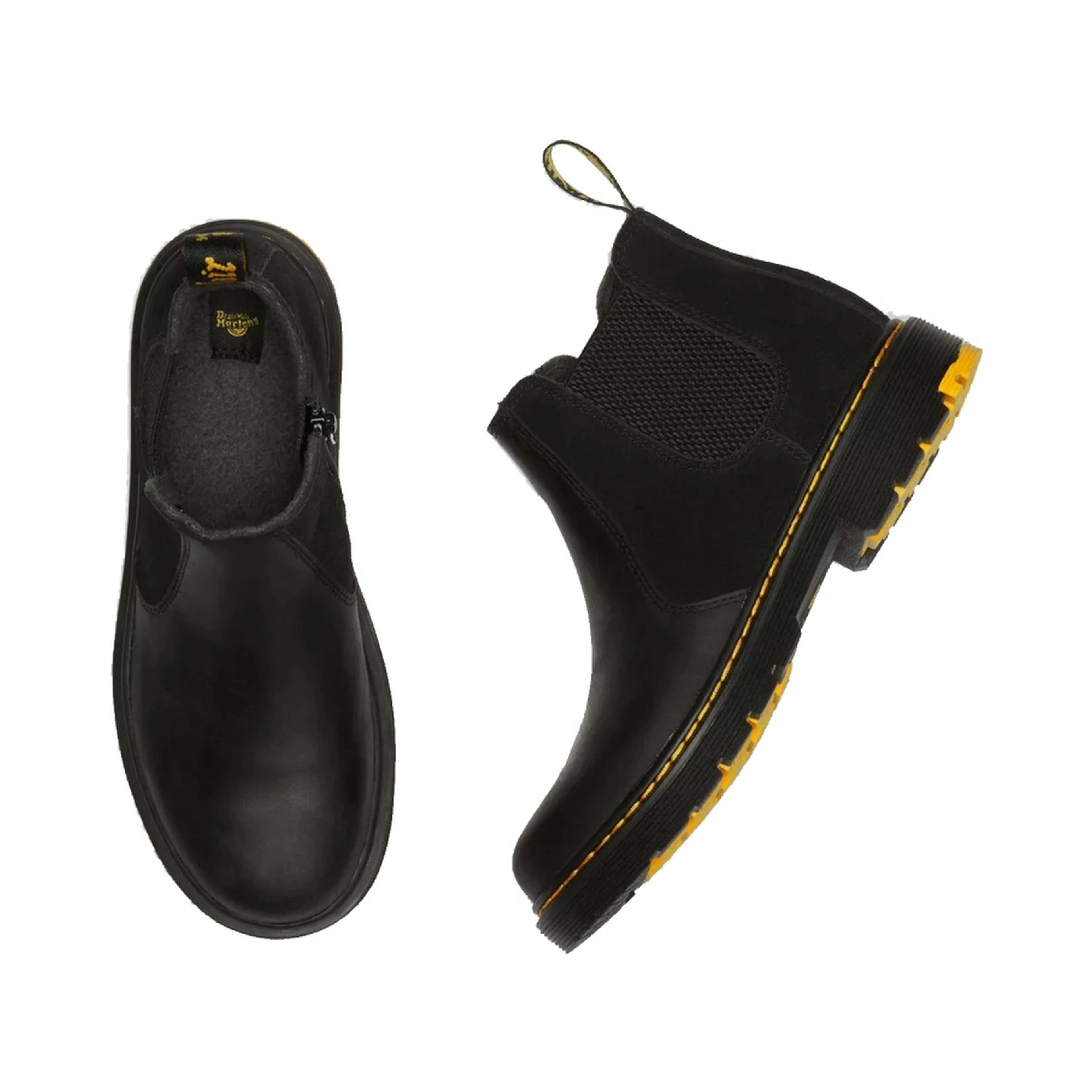 CHELSEA BOOTS.