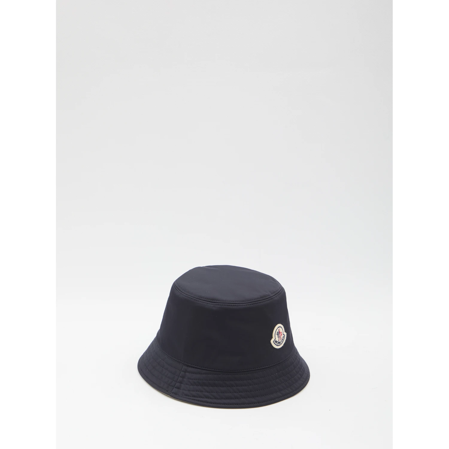 Reversible bucket hat
