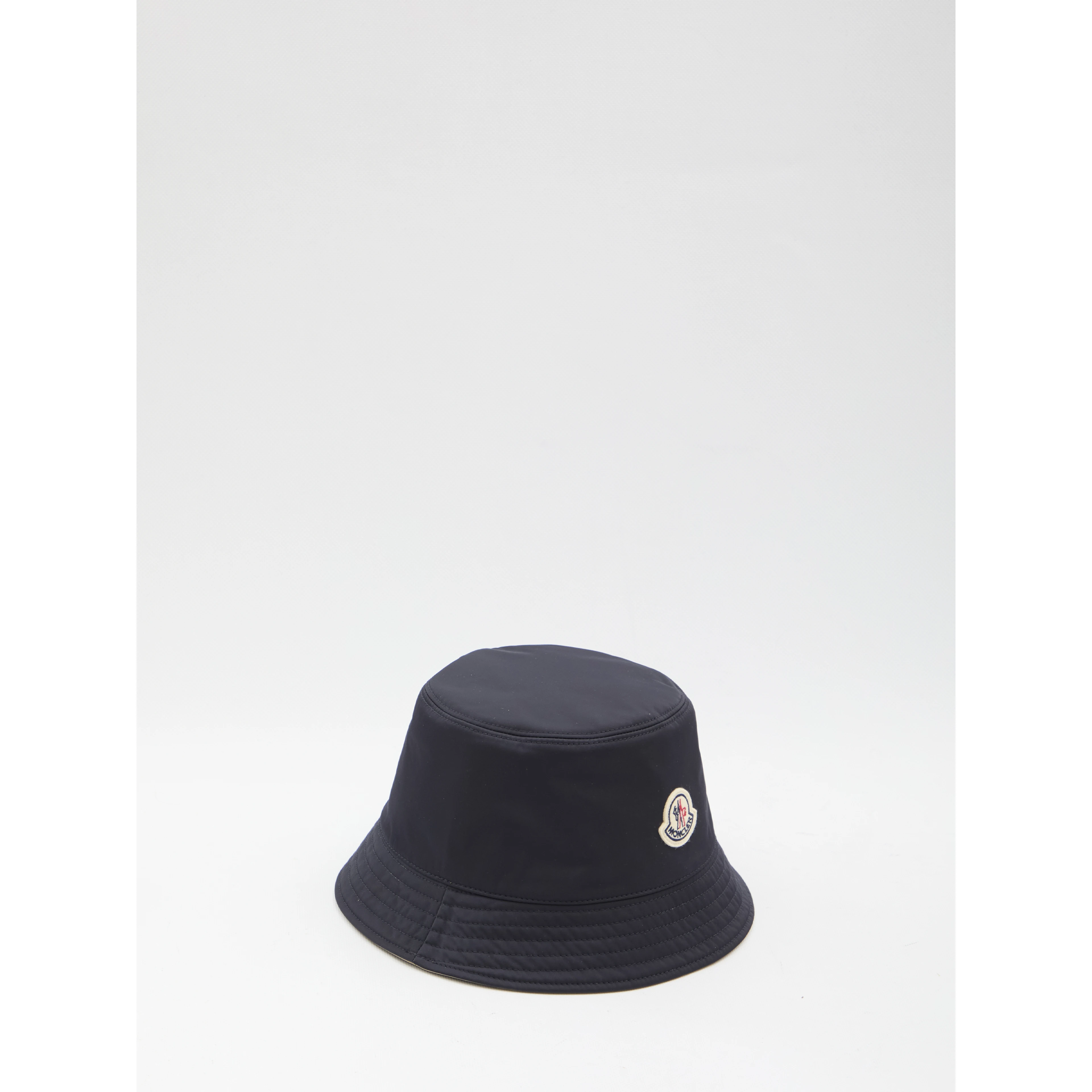 Reversible bucket hat
