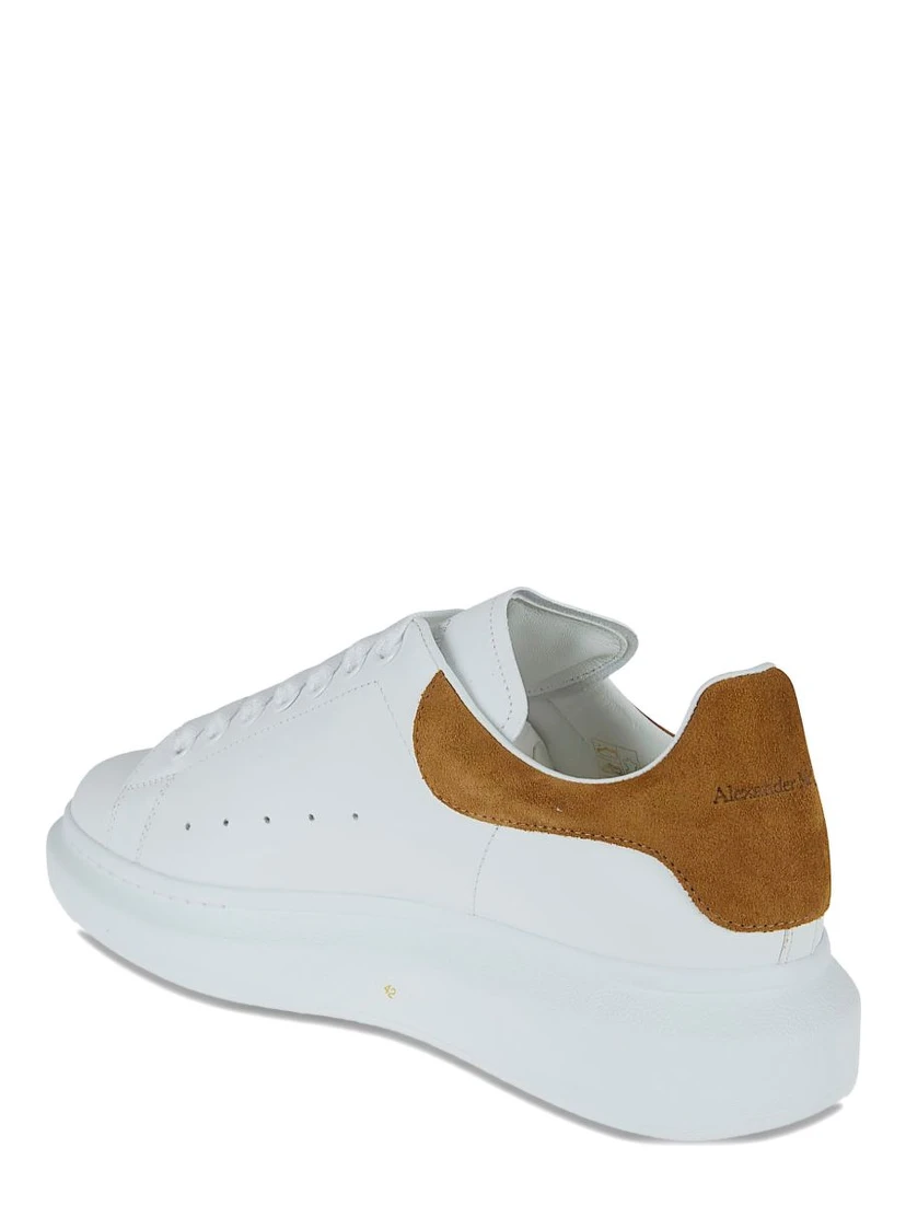 أحذية رياضية من ألكسندر ماكوين