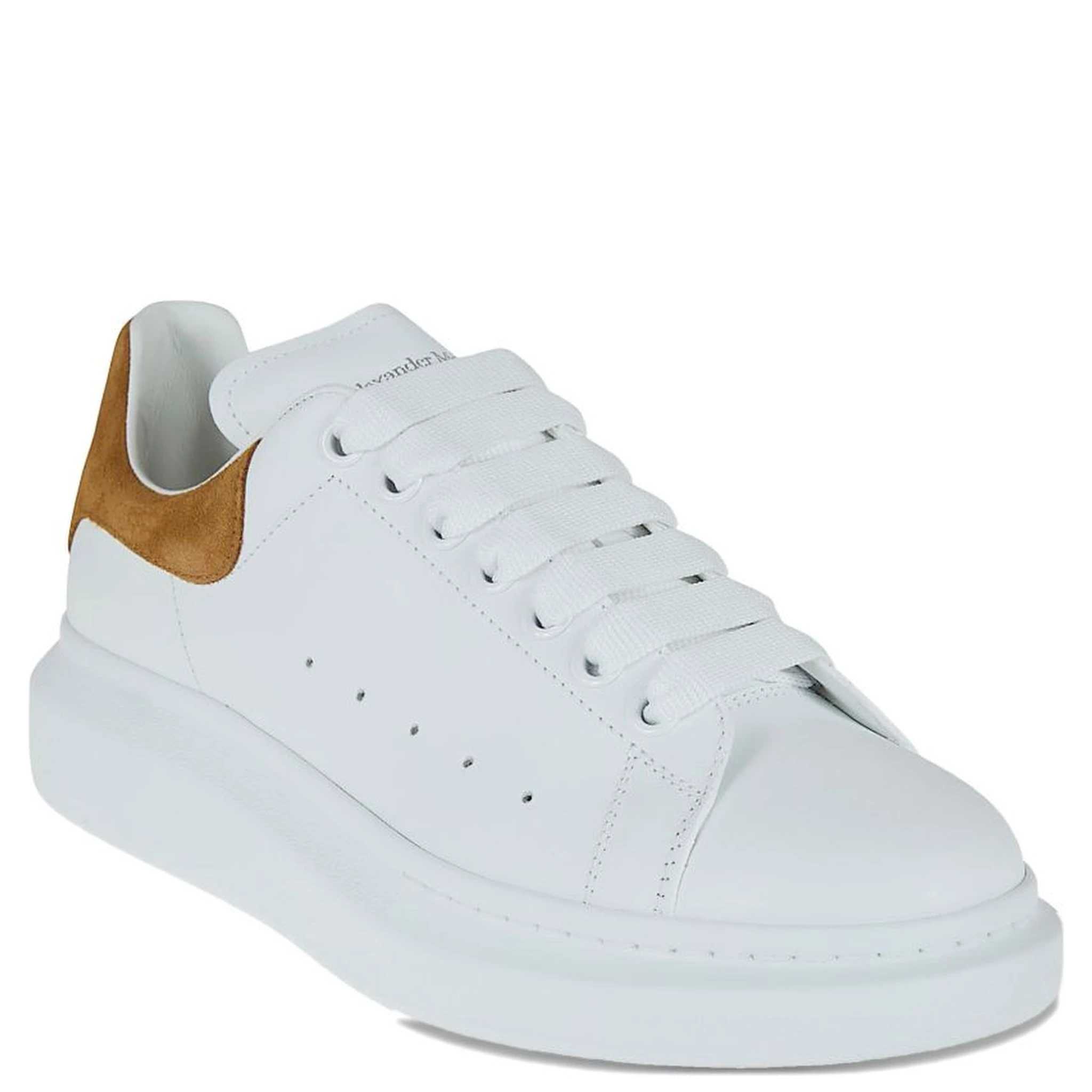 أحذية رياضية من ألكسندر ماكوين