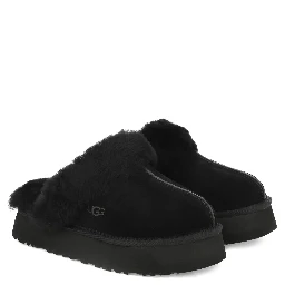 صندل UGG أسود