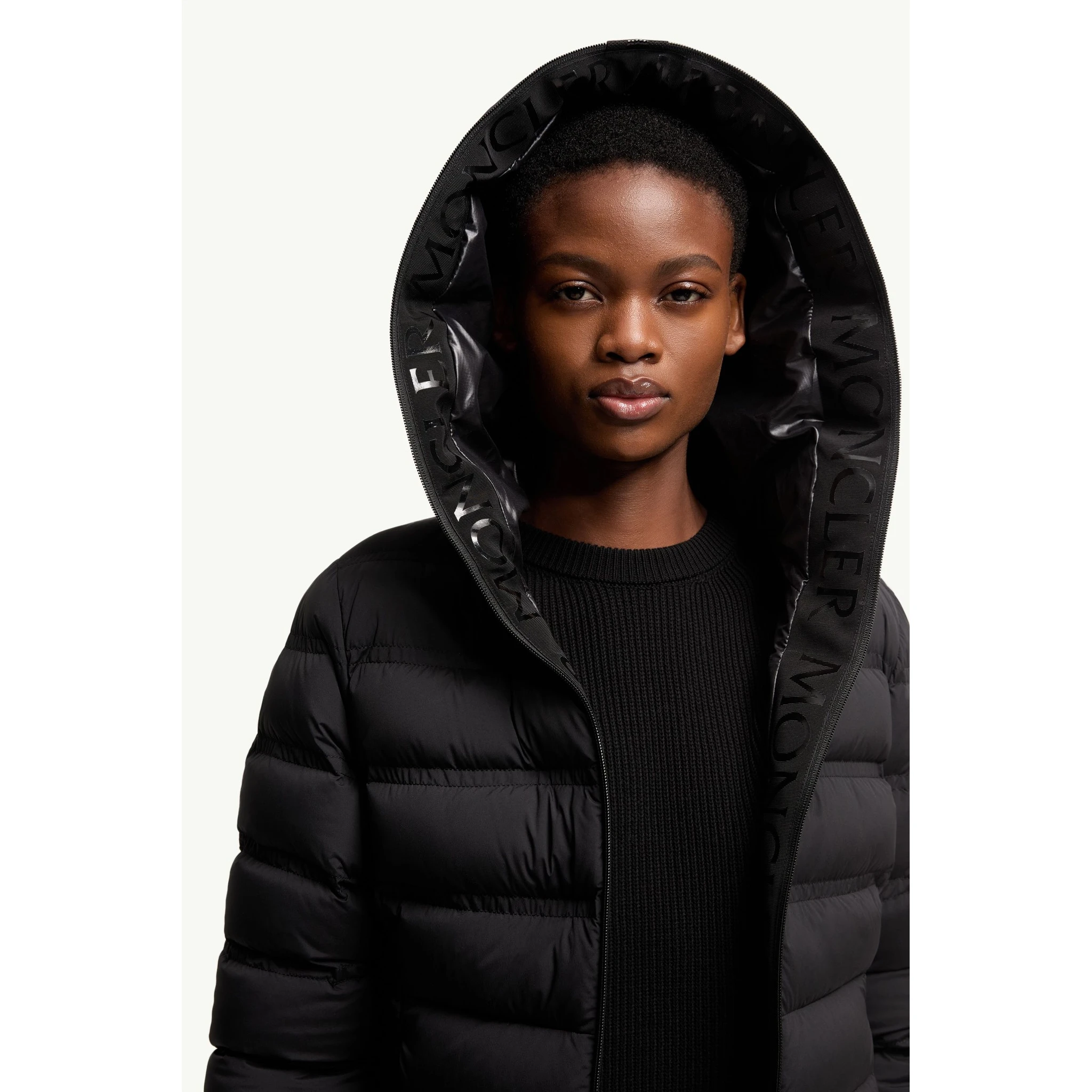 معاطف مونكلير سوداء