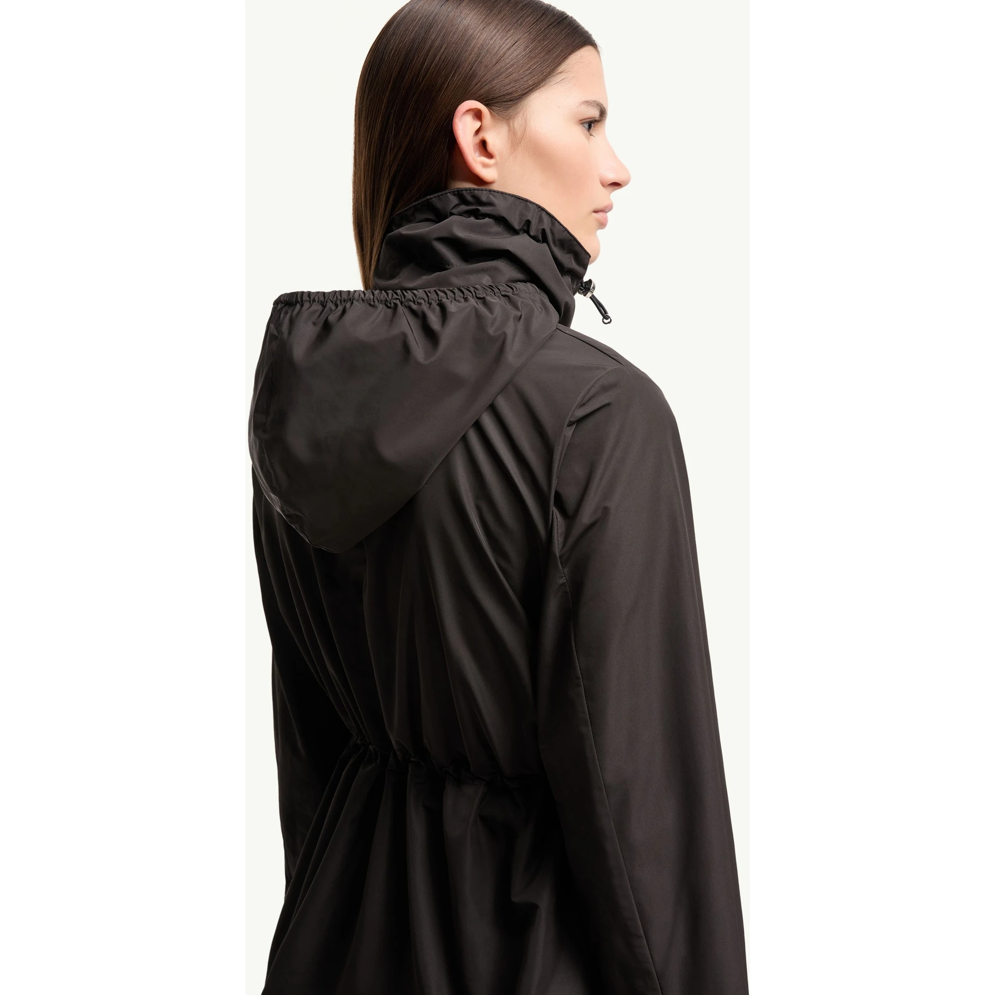 معاطف مونكلير سوداء