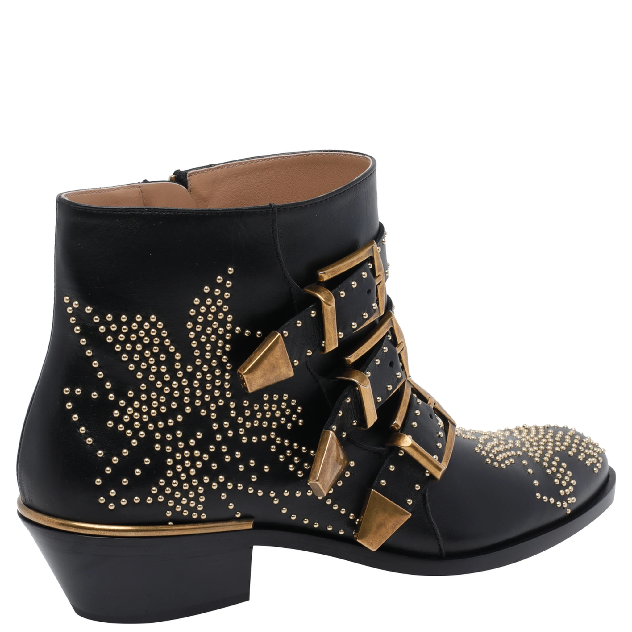 بوت أسود من كلوي