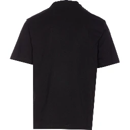 تيشيرتات وبولو من فرزاتشي باللون الأسود