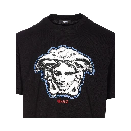 تيشيرتات وبولو من فرزاتشي باللون الأسود