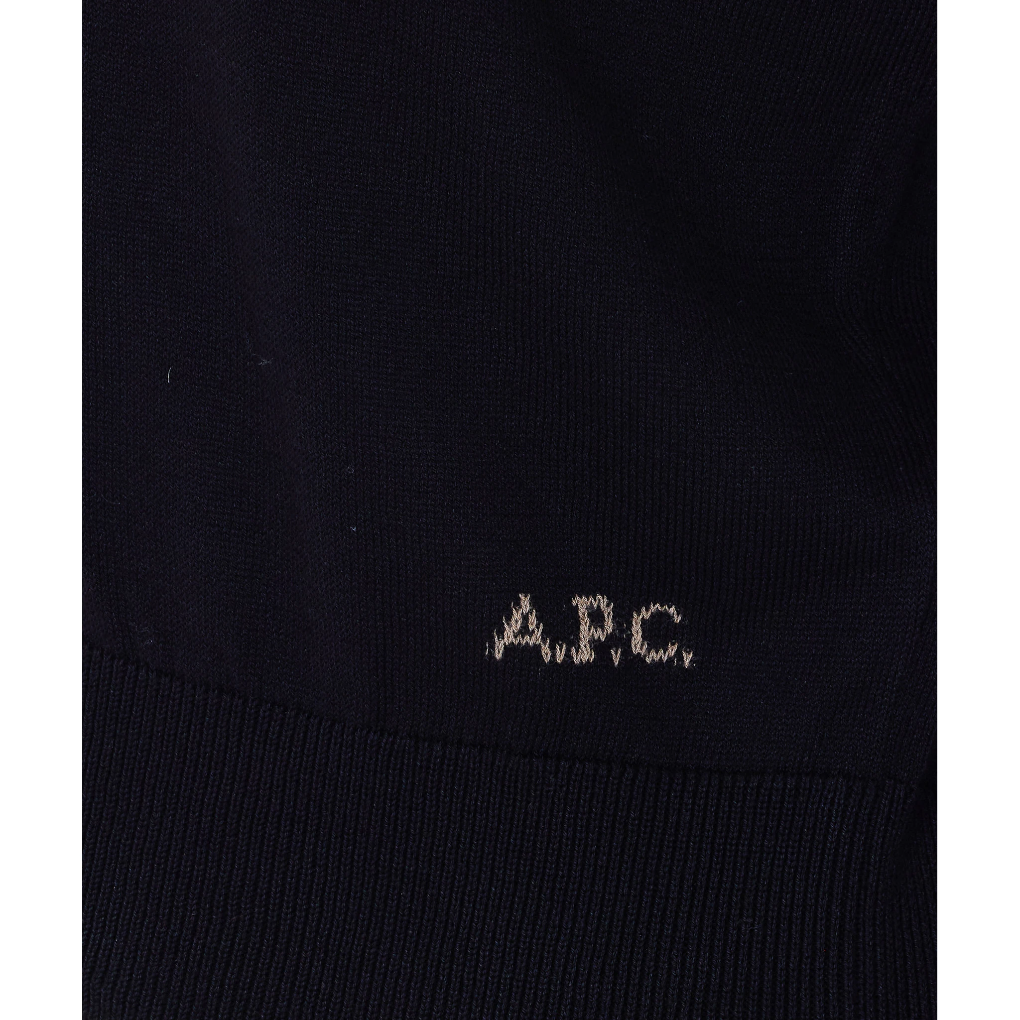 كنزات APC سوداء