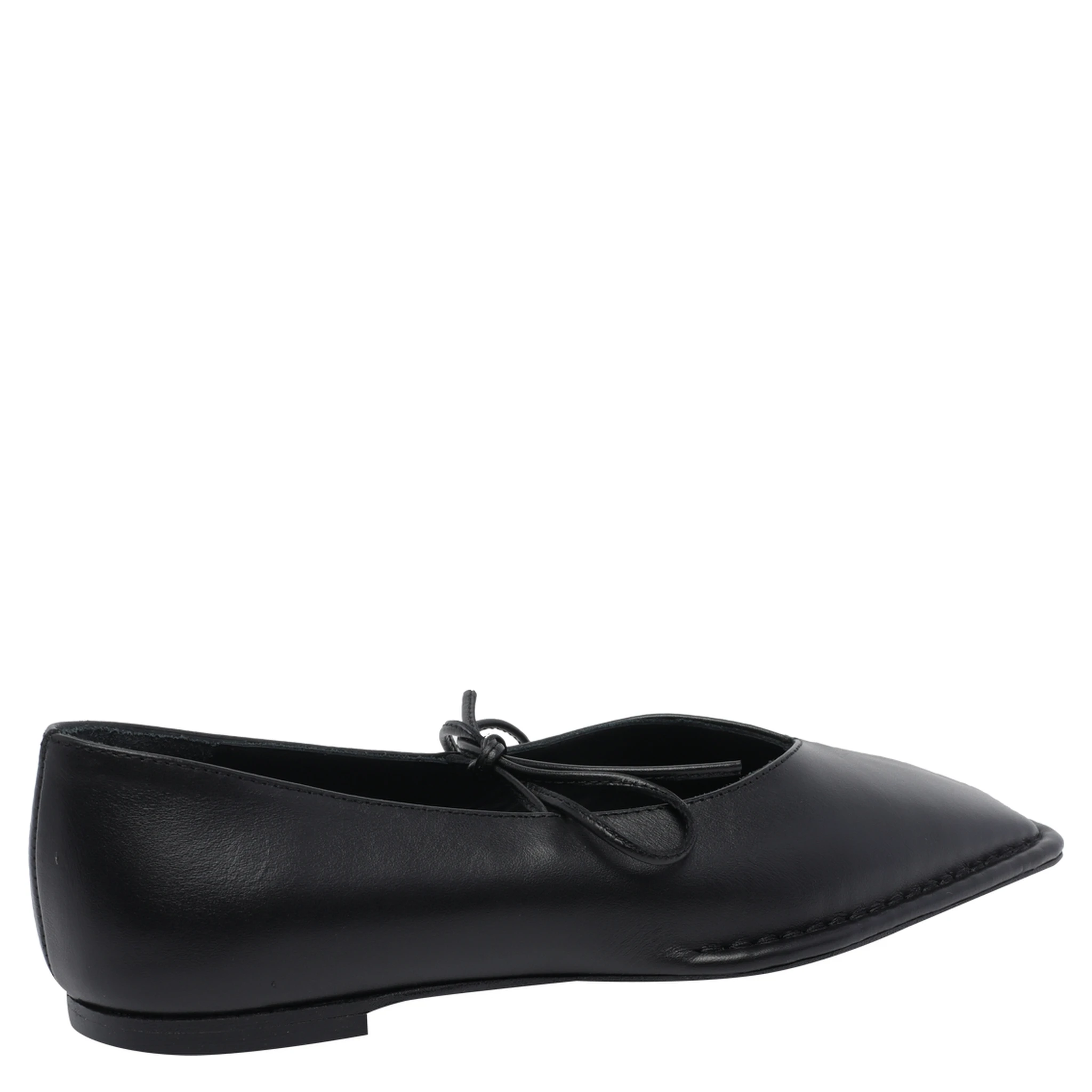 حذاء ألوهاس مسطح أسود