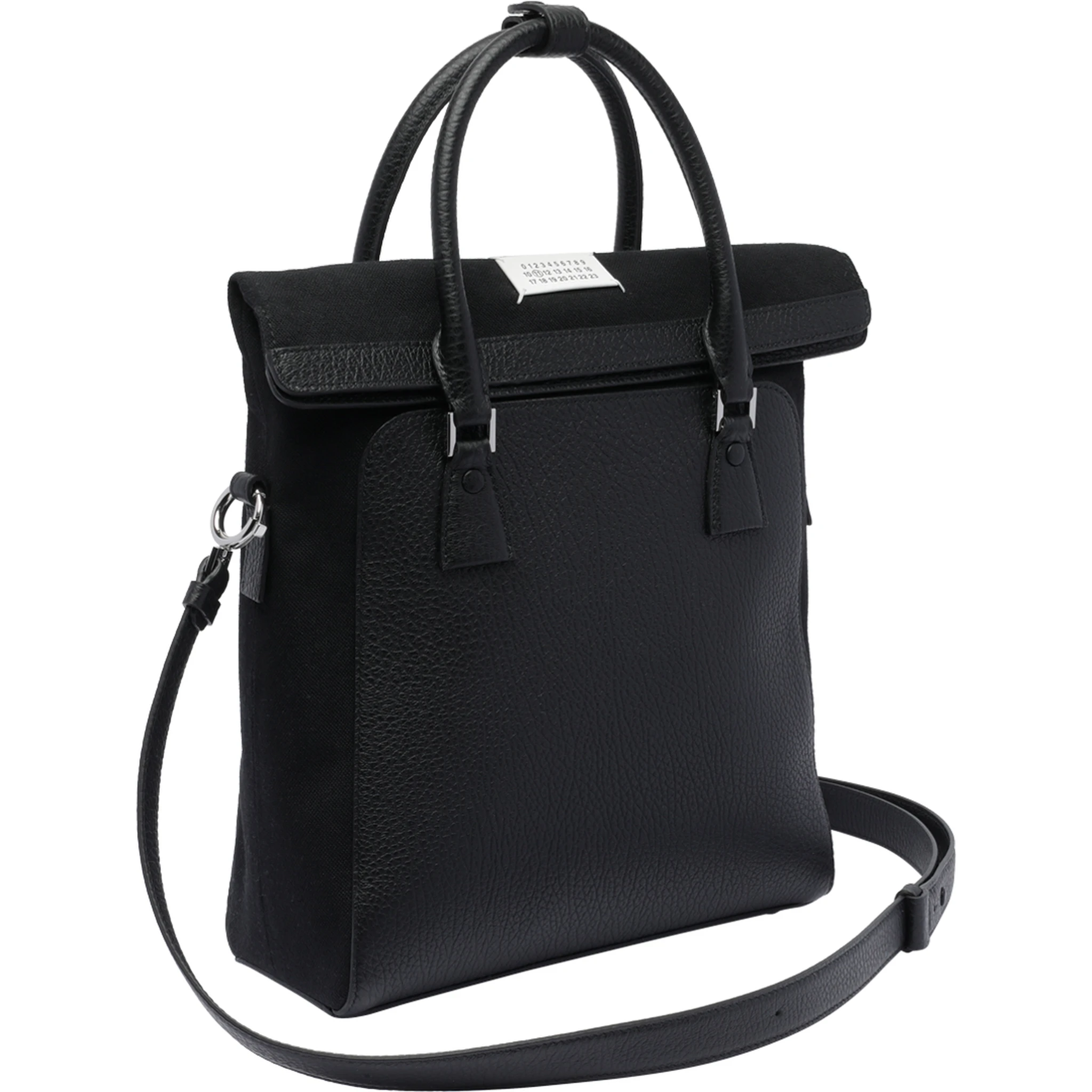 حقائب ميزون مارجيلا.. أسود