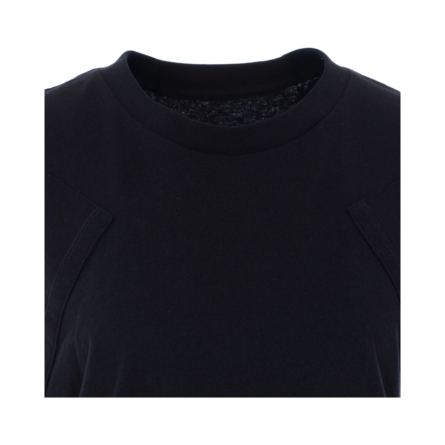 تيشيرتات وبولو سوداء من MM6 Maison Margiela