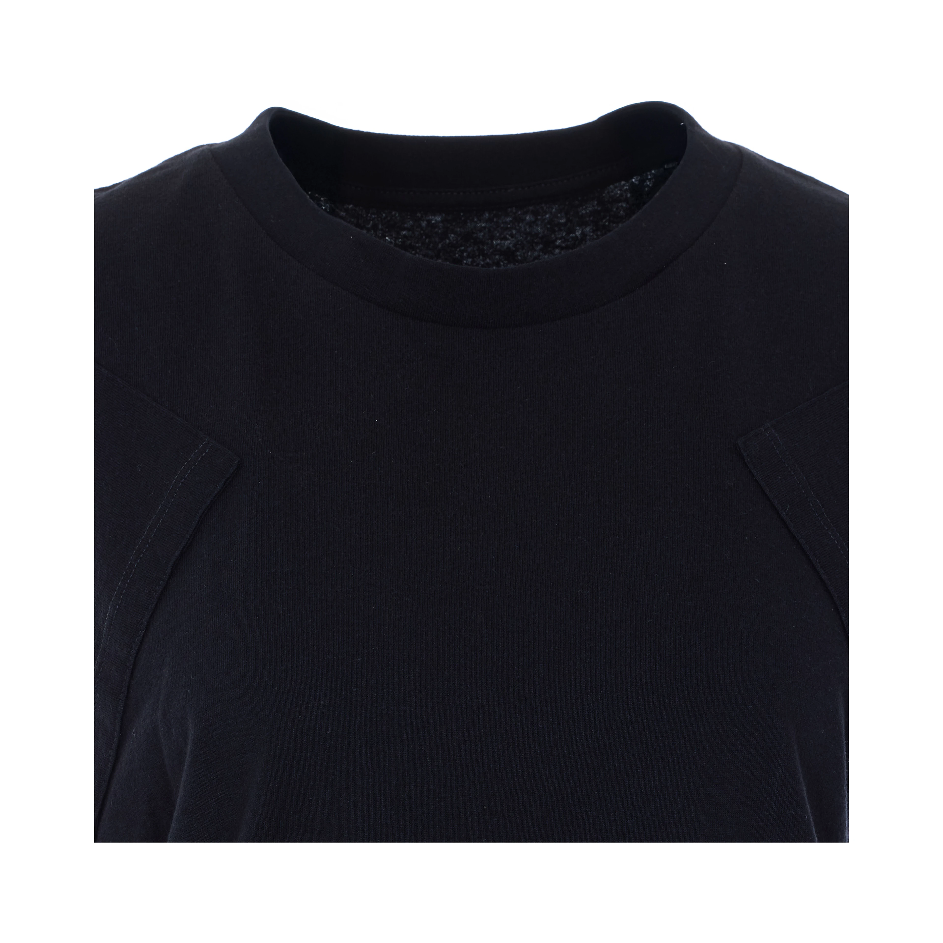 تيشيرتات وبولو سوداء من MM6 Maison Margiela
