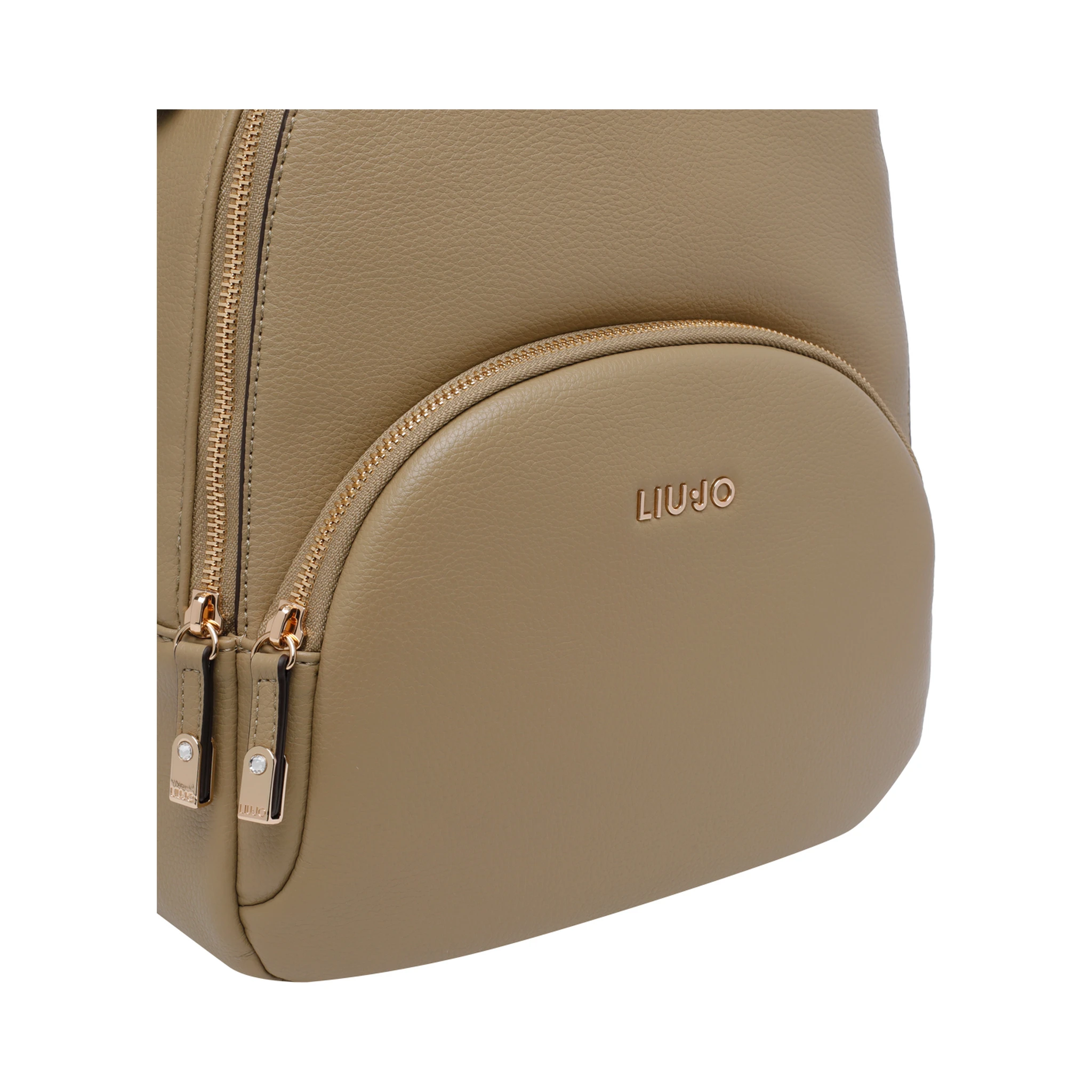 حقائب ليو جو.. خضراء