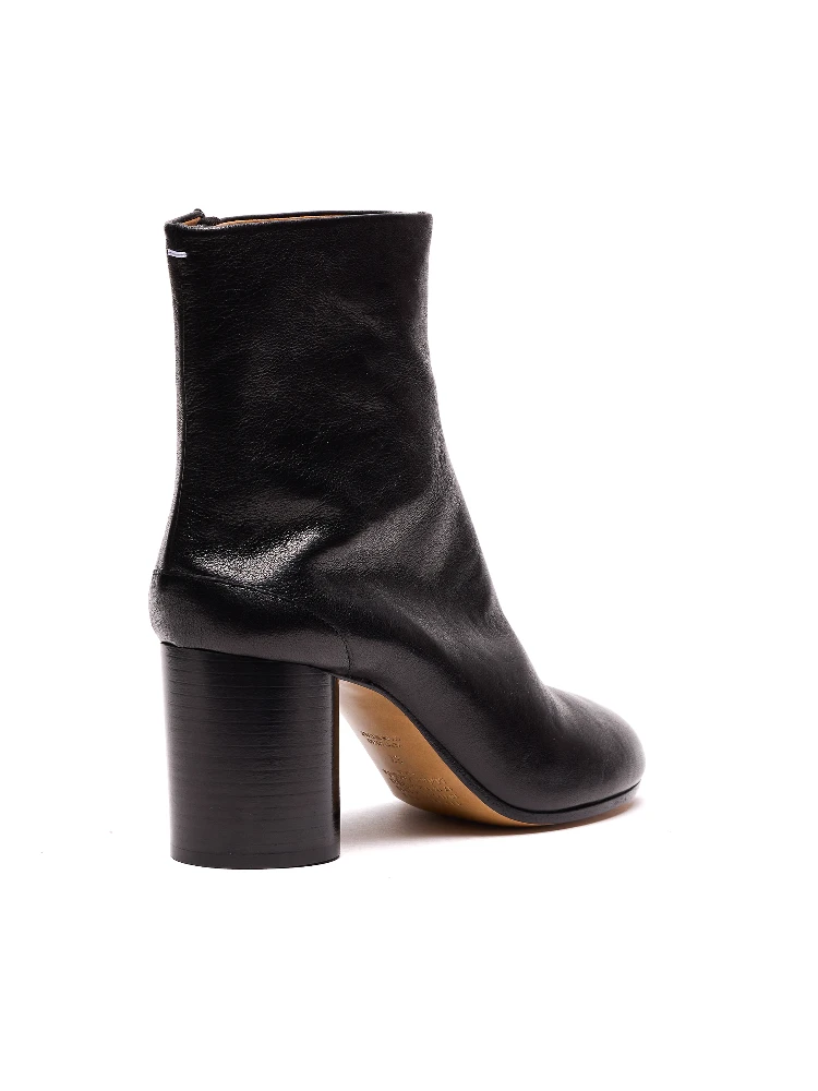 بوت أسود من ميزون مارجيلا alternative