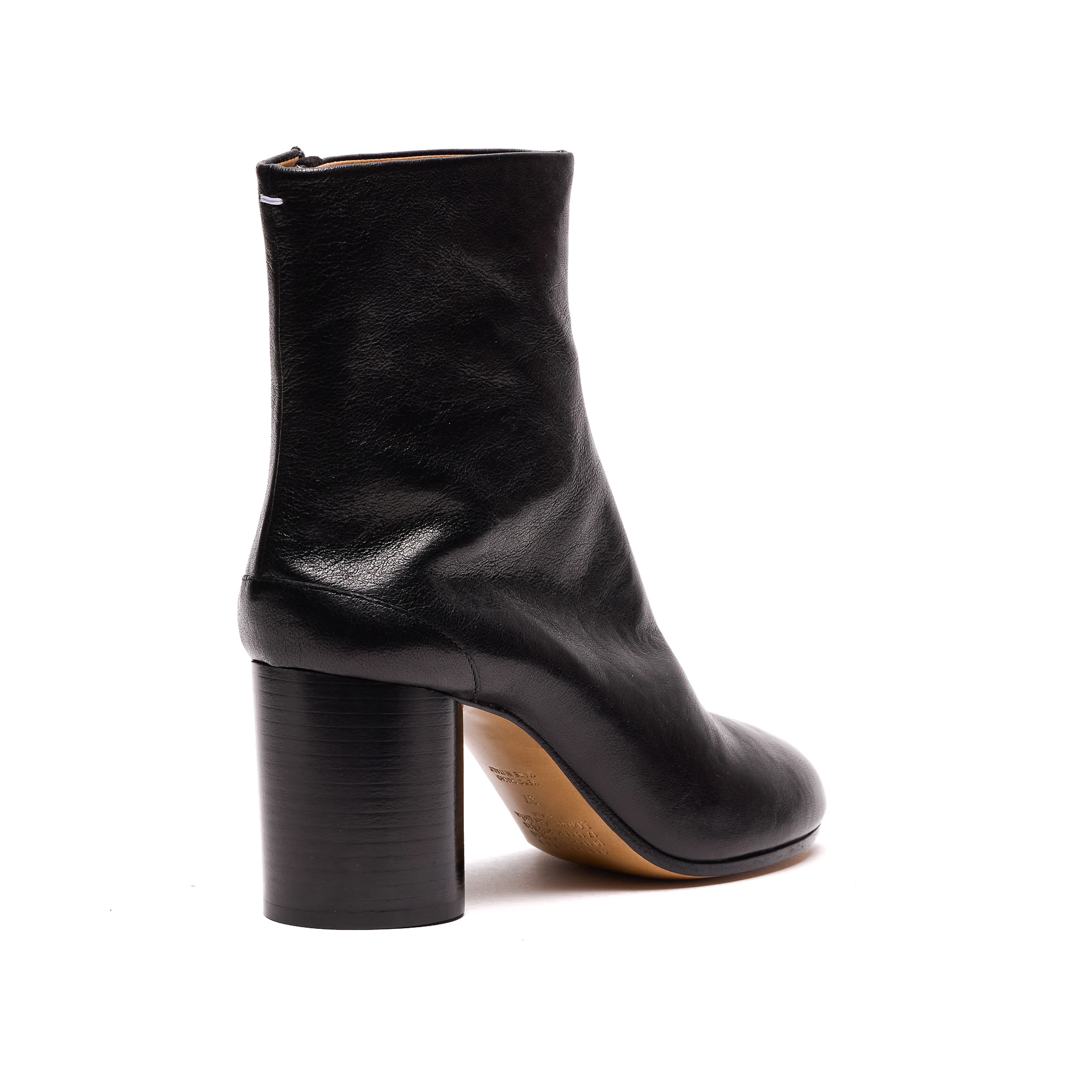 بوت أسود من ميزون مارجيلا