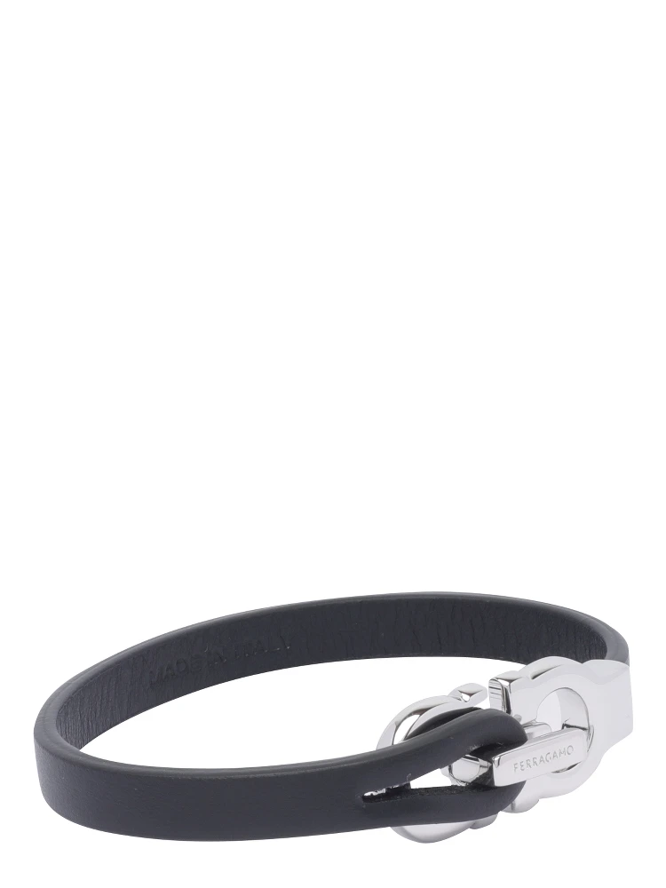 فيراغامو بيجو أسود alternative