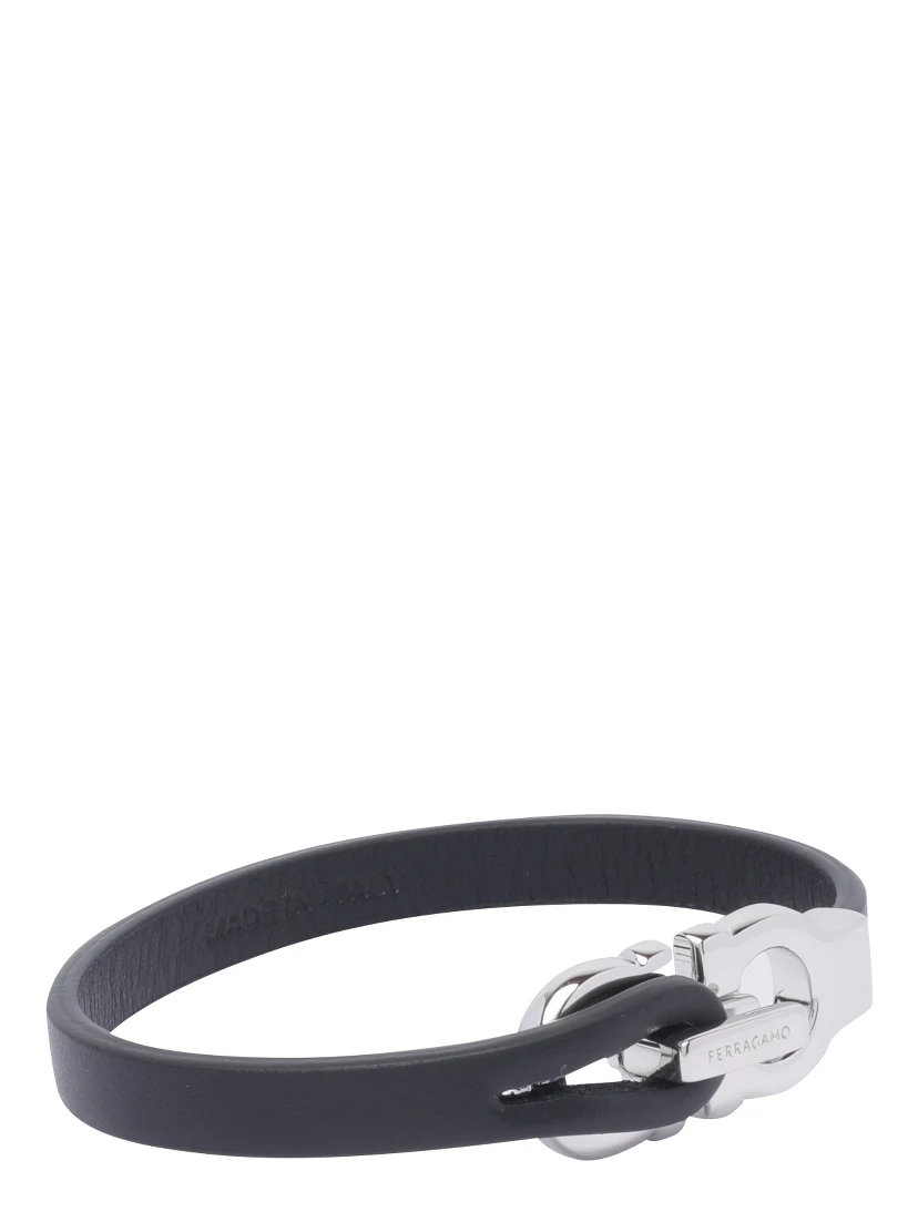 فيراغامو بيجو أسود