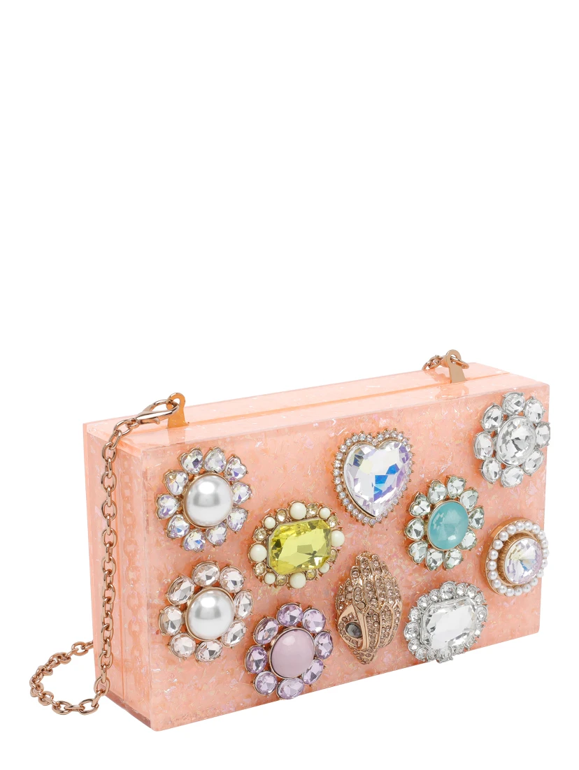 حقائب كورت جايجر.. وردية اللون