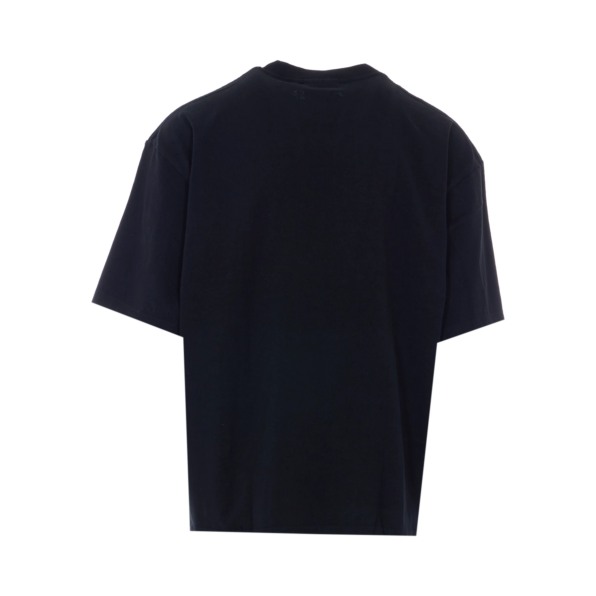 تيشيرتات وبولو سوداء من أكسل أريغاتو