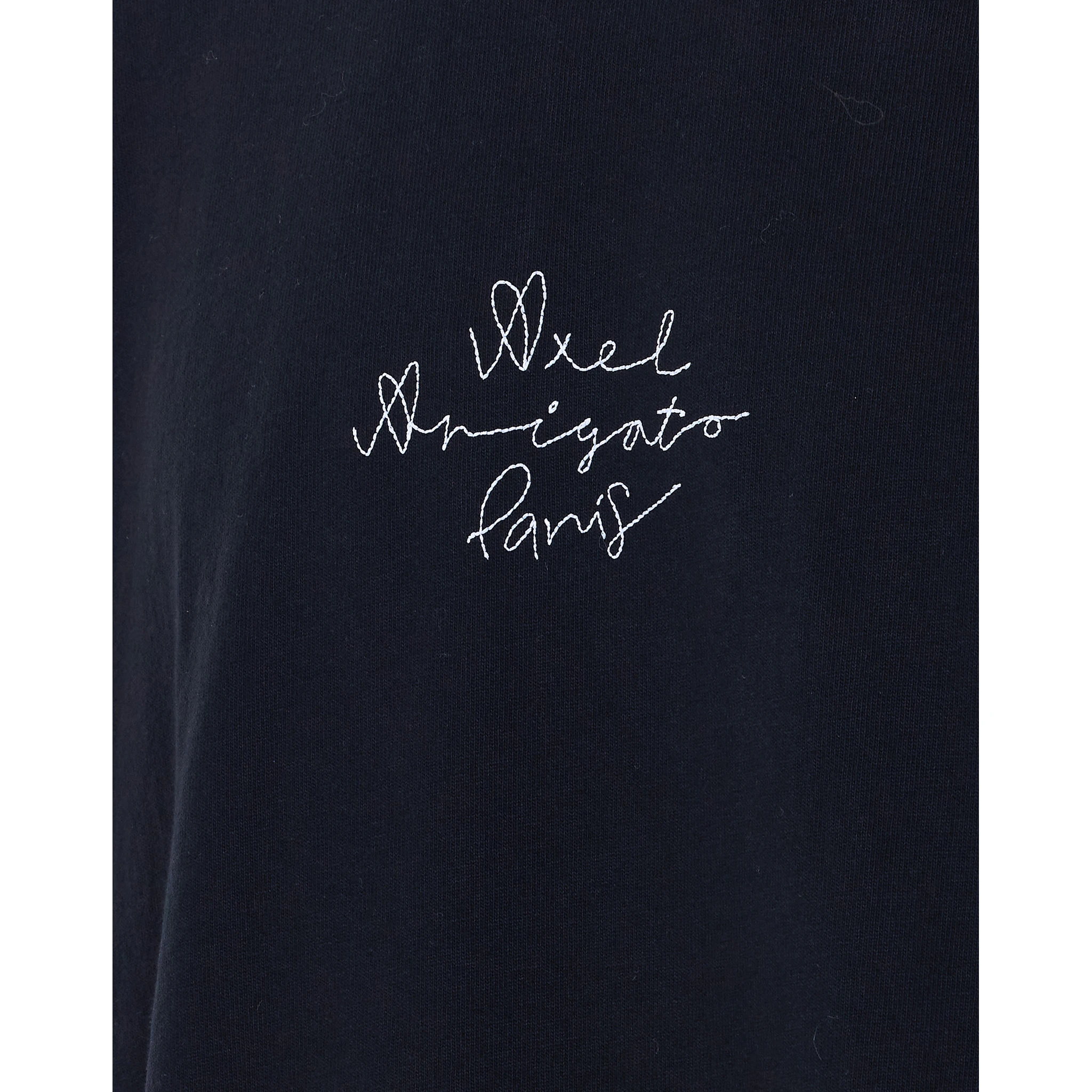 تيشيرتات وبولو سوداء من أكسل أريغاتو