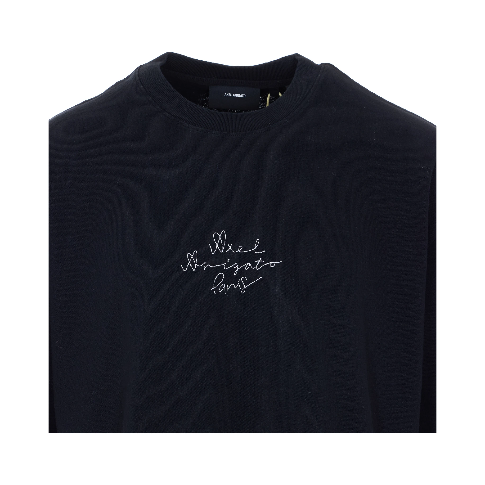 تيشيرتات وبولو سوداء من أكسل أريغاتو