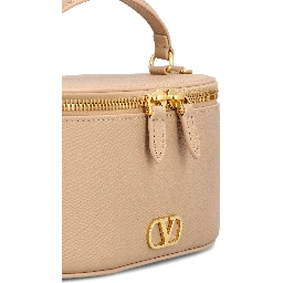 حقائب فالنتينو غارافاني