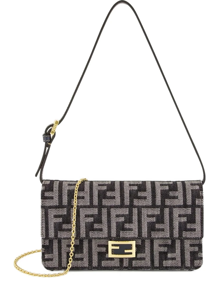 Baguette chain strap