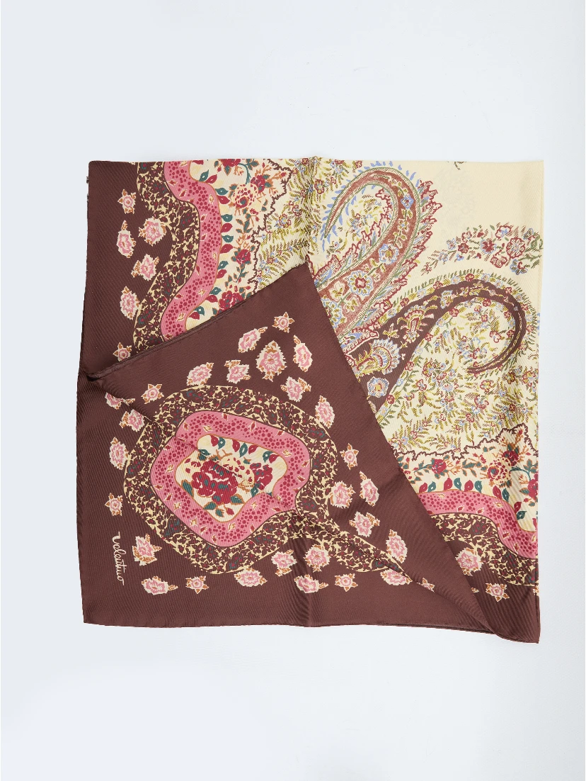 وشاح حريري مطبوع