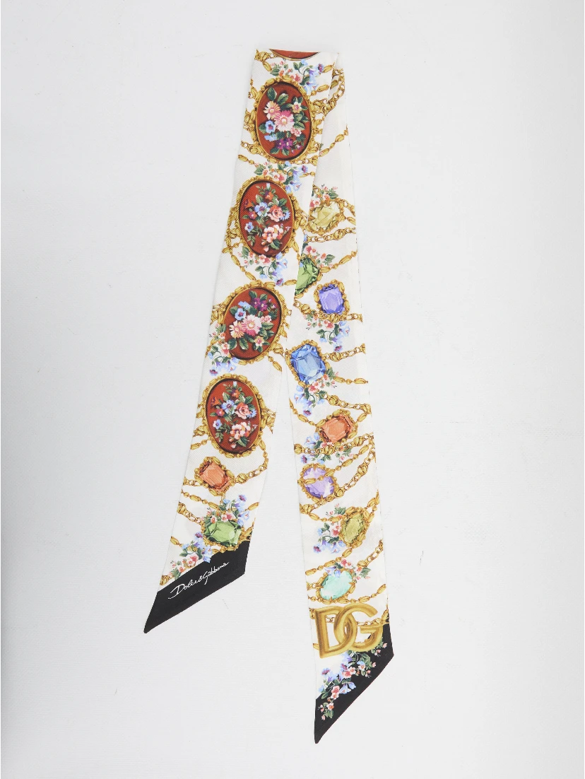 حمالة صدر من حرير التويل