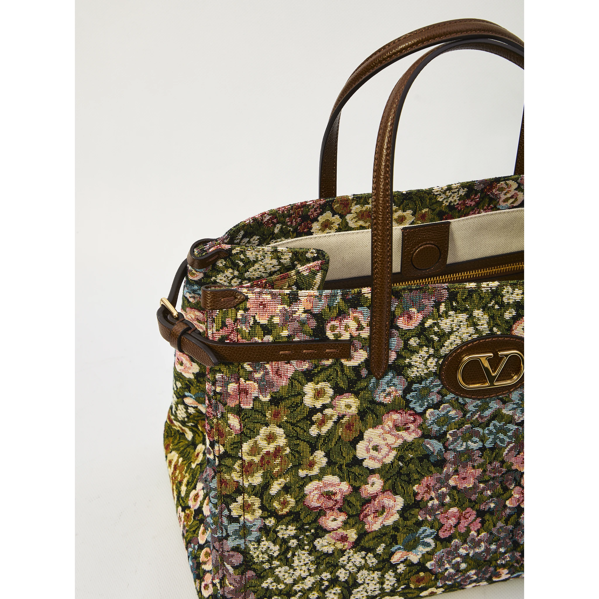 حقيبة تسوق متوسطة الحجم من أنتيب