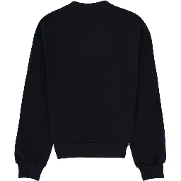 كنزة رياضية بشعار