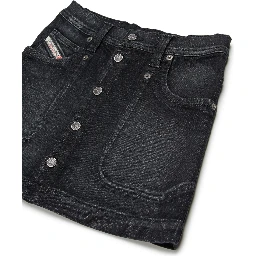 تنورة من الدنيم